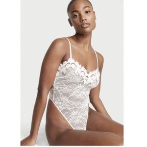 NWT VICTORIA'S SECRET Very Sexy Floral Embroidery Lace Teddy Lingerie